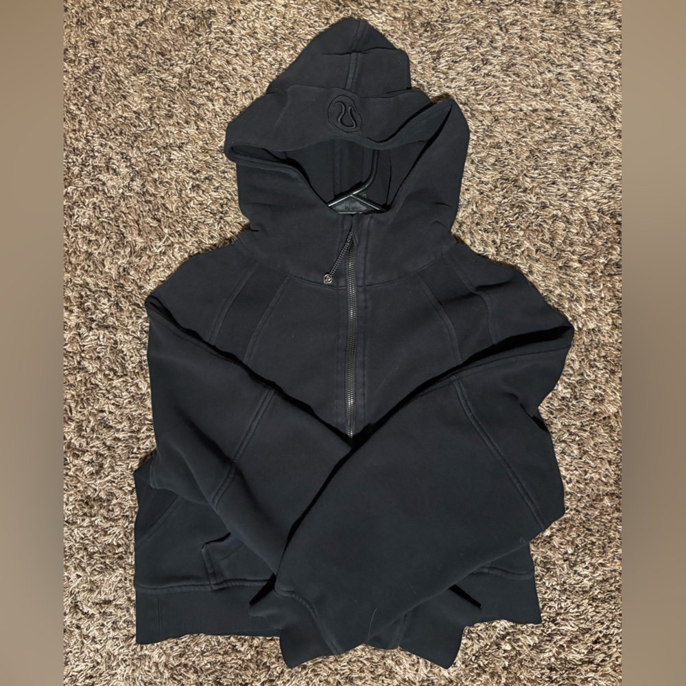 Lululemon Black Scuba Quarterzip - Size S/M